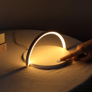 Fast Qi Wireless Charger Table Lamp for iPhone Samsung And Qi Devices